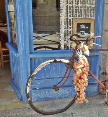 onions, bike, France!